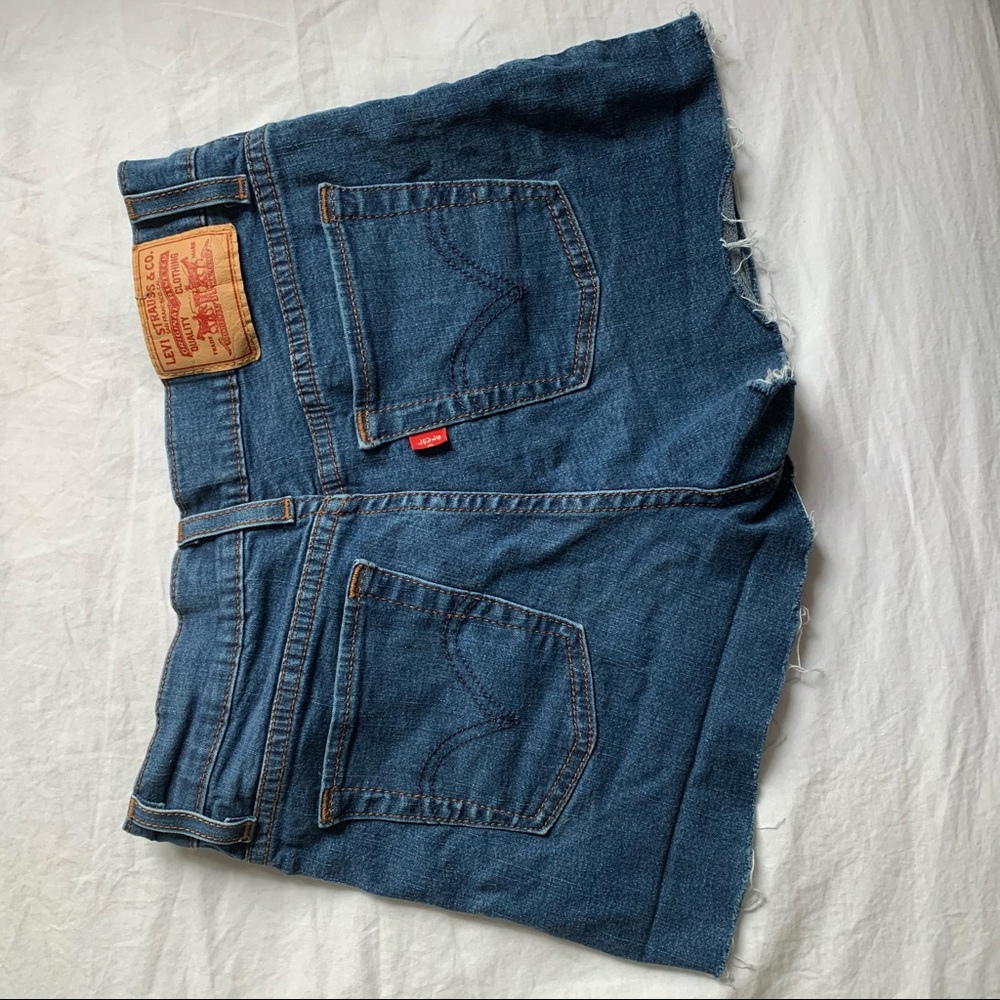 Levi’s high waisted denim shorts